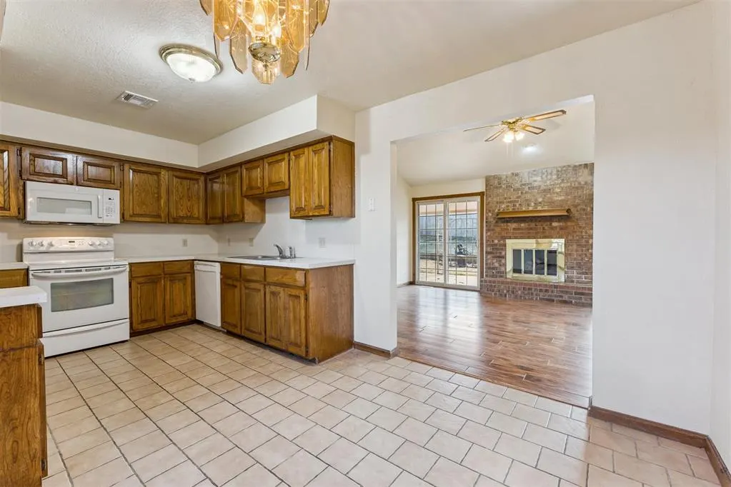 Photo 12 — 9828 Railroad, Midwest City, OK 73130