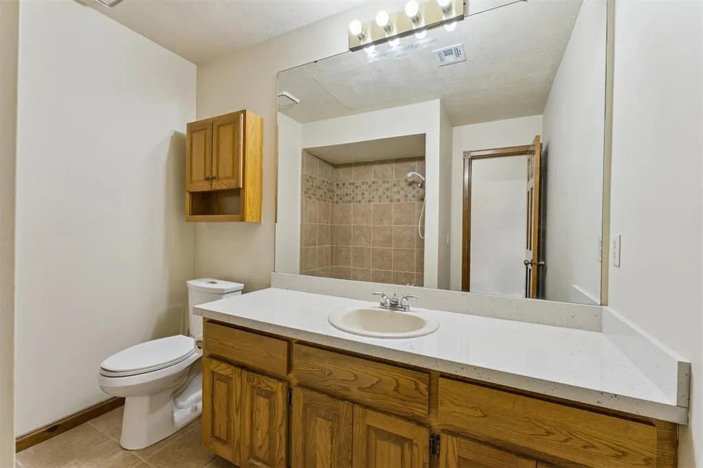 Photo 31 — 9828 Railroad, Midwest City, OK 73130