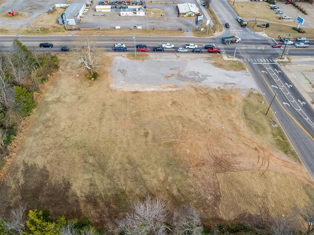 Photo 4 — NE 23rd Street, Midwest City, OK 73141