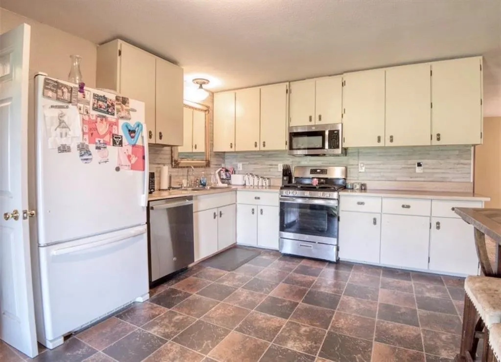 Photo 4 — 49408 River Road, Earlsboro, OK 74840