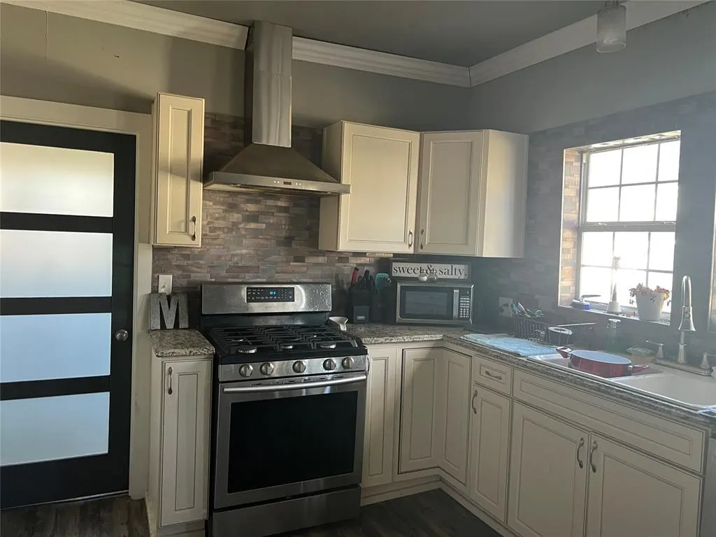 Photo 3 — 223 S 7th Street, Okemah, OK 74859