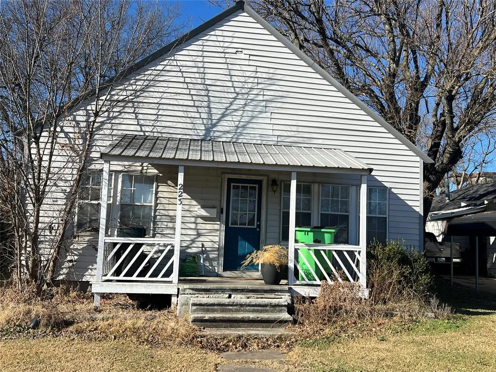Photo 17 — 223 S 7th Street, Okemah, OK 74859
