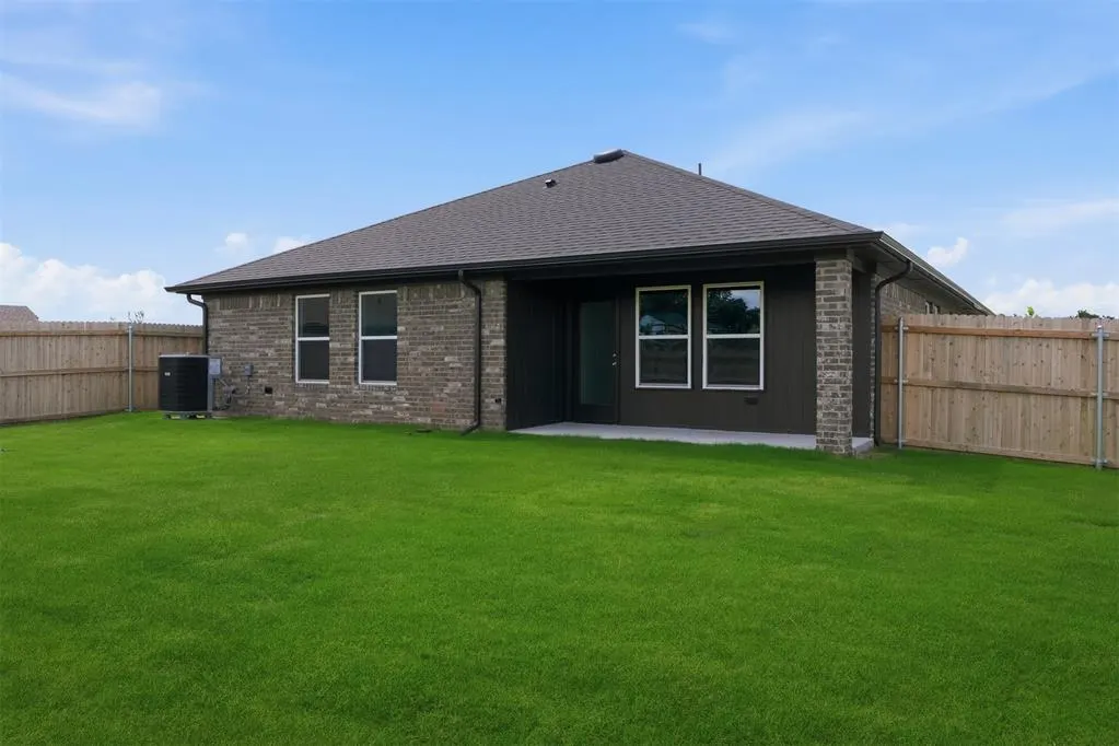 Photo 33 — 20061 Woodrock Street, Harrah, OK 73045