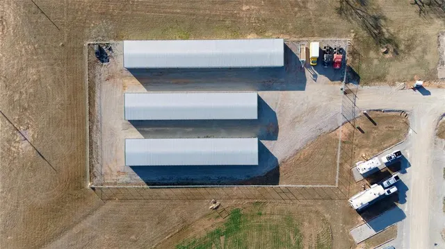 Photo 2 — 923 E Highway 19, Chickasha, OK 73018