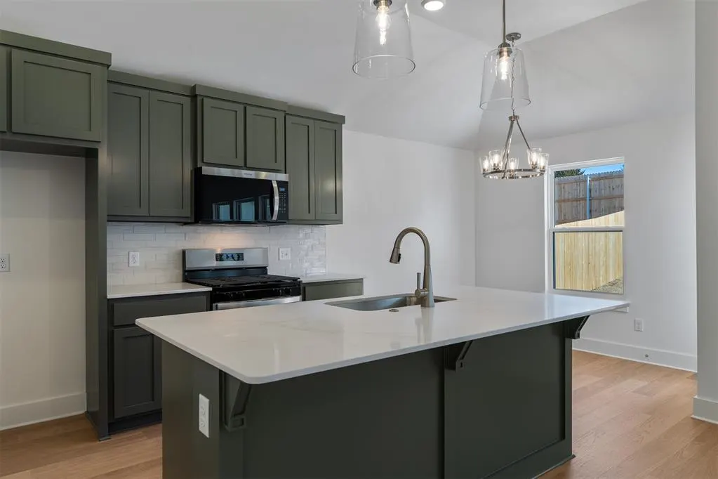 Photo 13 — 254 Megan Court, Blanchard, OK 73010