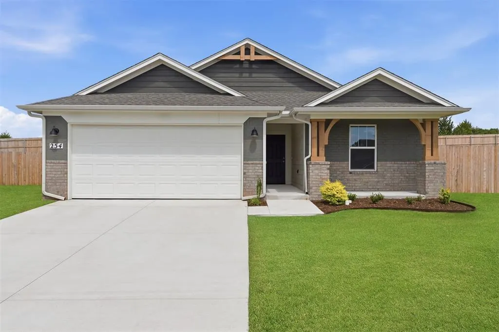 Photo 2 — 254 Megan Court, Blanchard, OK 73010