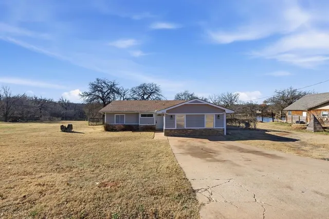 Photo 2 — 6505 West Drive, Guthrie, OK 73044