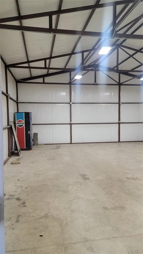 Photo 2 — 9417 Spring Road, Newalla, OK 74857