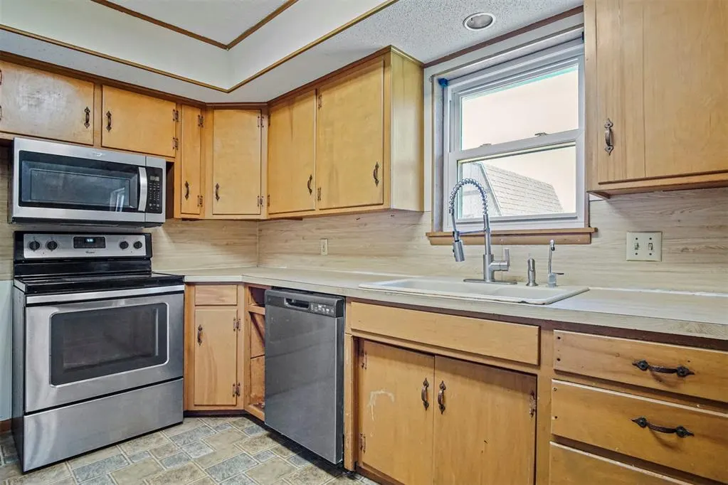 Photo 10 — 419 N Elma Avenue, Okeene, OK 73763
