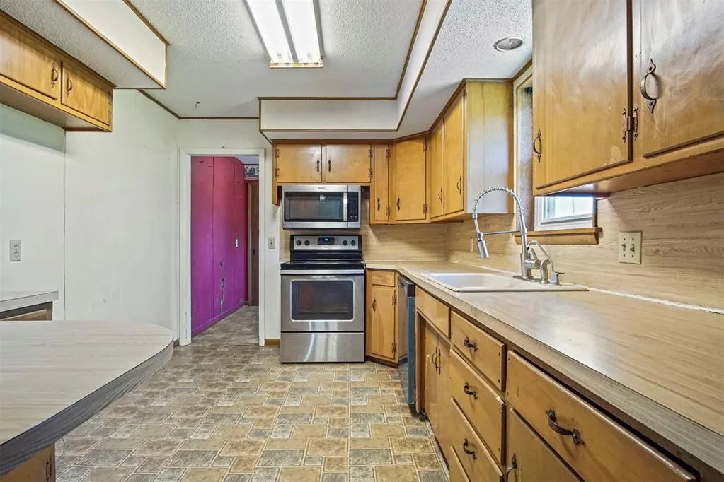 Photo 13 — 419 N Elma Avenue, Okeene, OK 73763