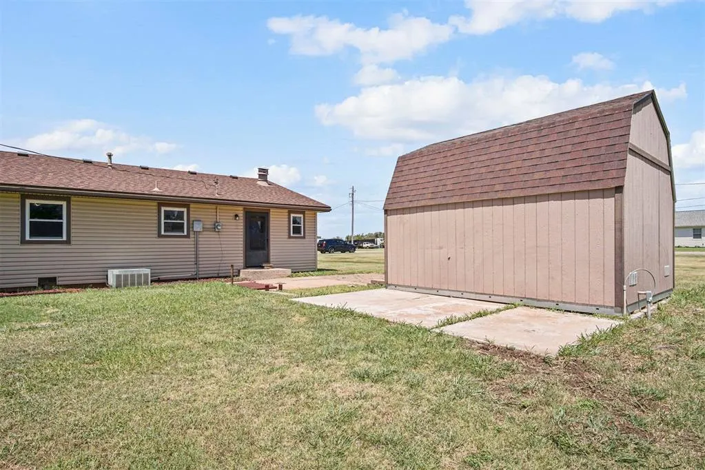 Photo 30 — 419 N Elma Avenue, Okeene, OK 73763