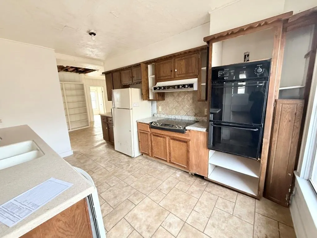 Photo 7 — 203 N Rush Avenue, Rush Springs, OK 73082