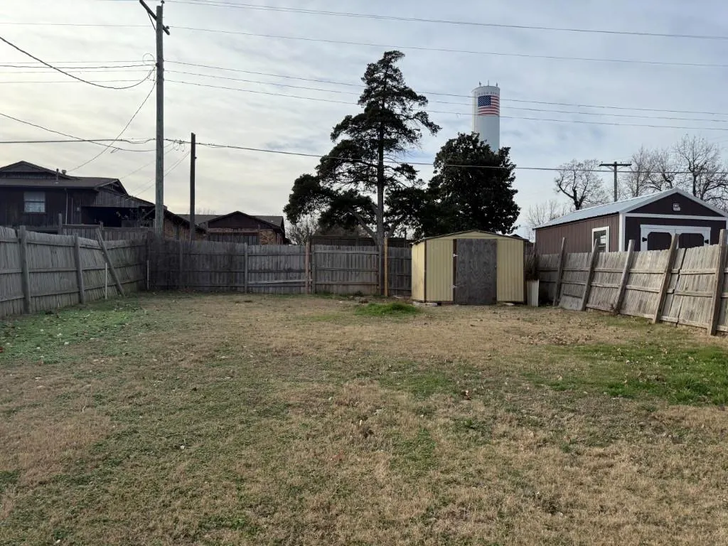 Photo 22 — 203 N Rush Avenue, Rush Springs, OK 73082