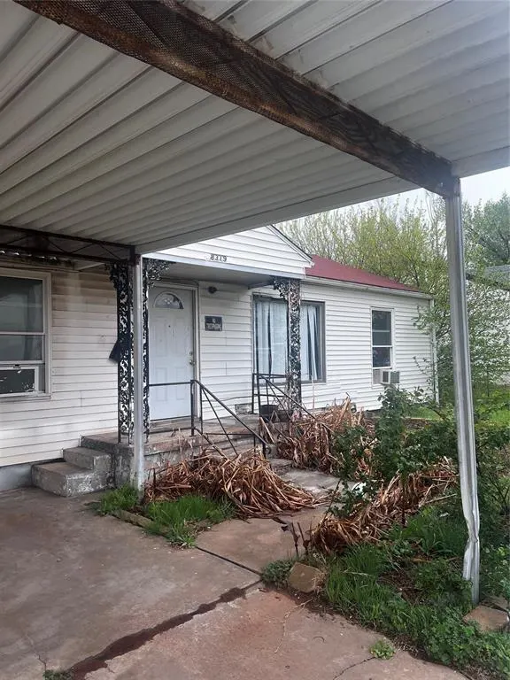 Photo 3 — 8319 NE 10th Street, Midwest City, OK 73110