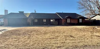 Sold home at 902 E Lincoln Street
