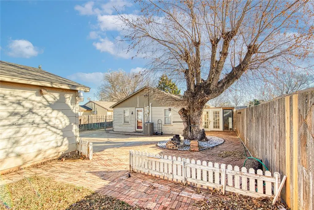 Photo 17 — 519 N State Avenue, Elk City, OK 73644