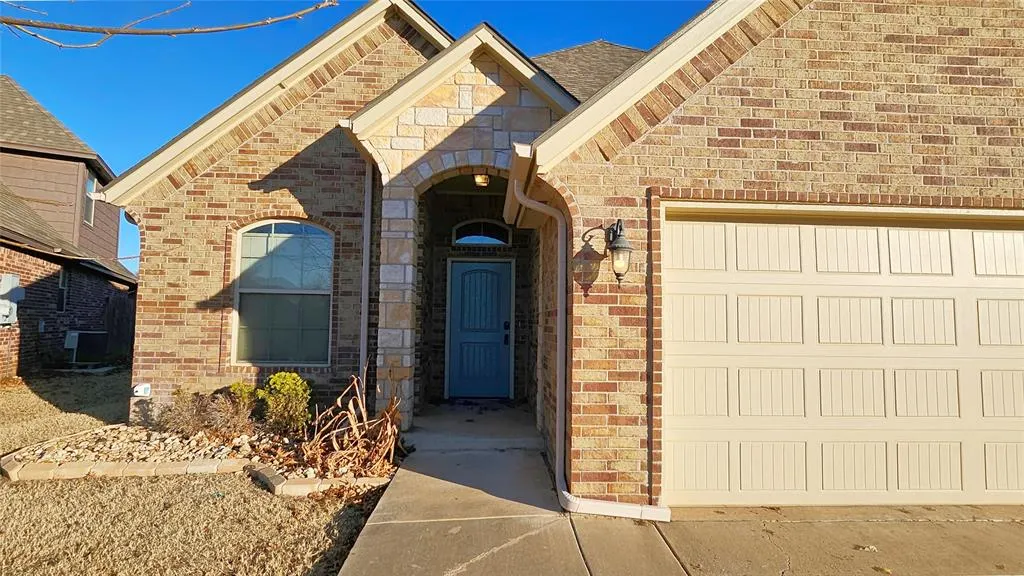 Photo 3 — 1801 Savannah Lane, Edmond, OK 73003