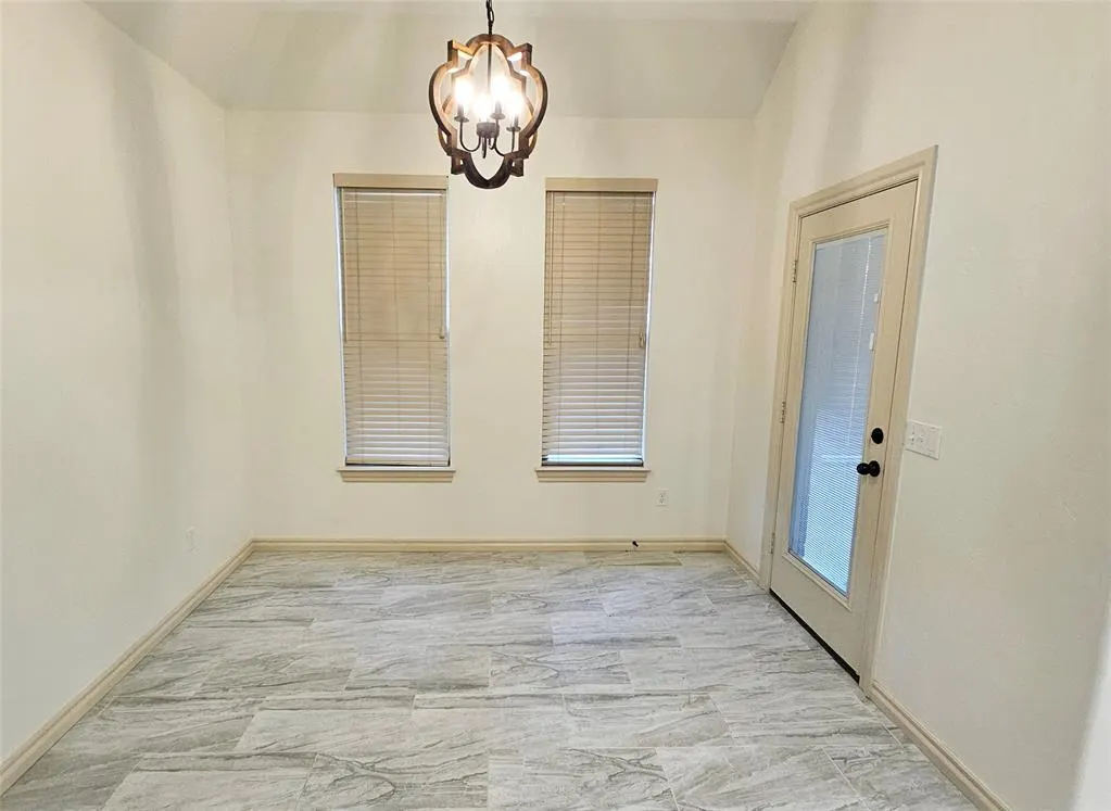 Photo 15 — 1801 Savannah Lane, Edmond, OK 73003