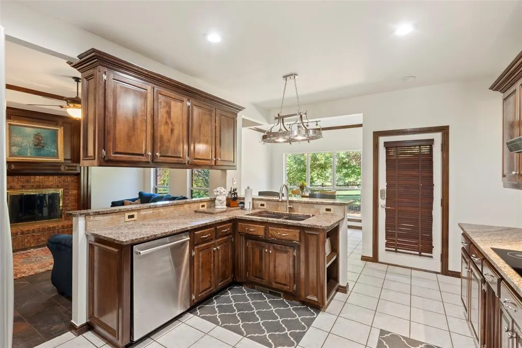Photo 9 — 541 Wildmeadow Drive, Edmond, OK 73003