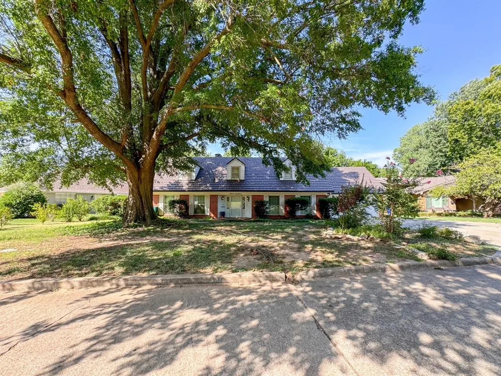 Photo 2 — 1218 Benson Drive, Norman, OK 73071