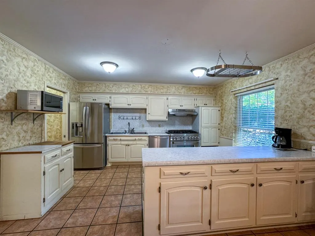 Photo 10 — 1218 Benson Drive, Norman, OK 73071