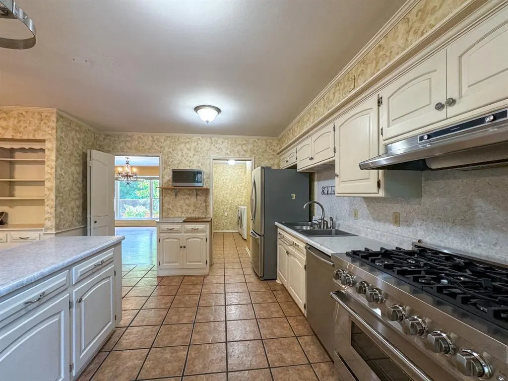 Photo 11 — 1218 Benson Drive, Norman, OK 73071