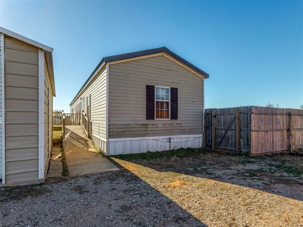 Photo 8 — 10088 351st St, Blanchard, OK 73010