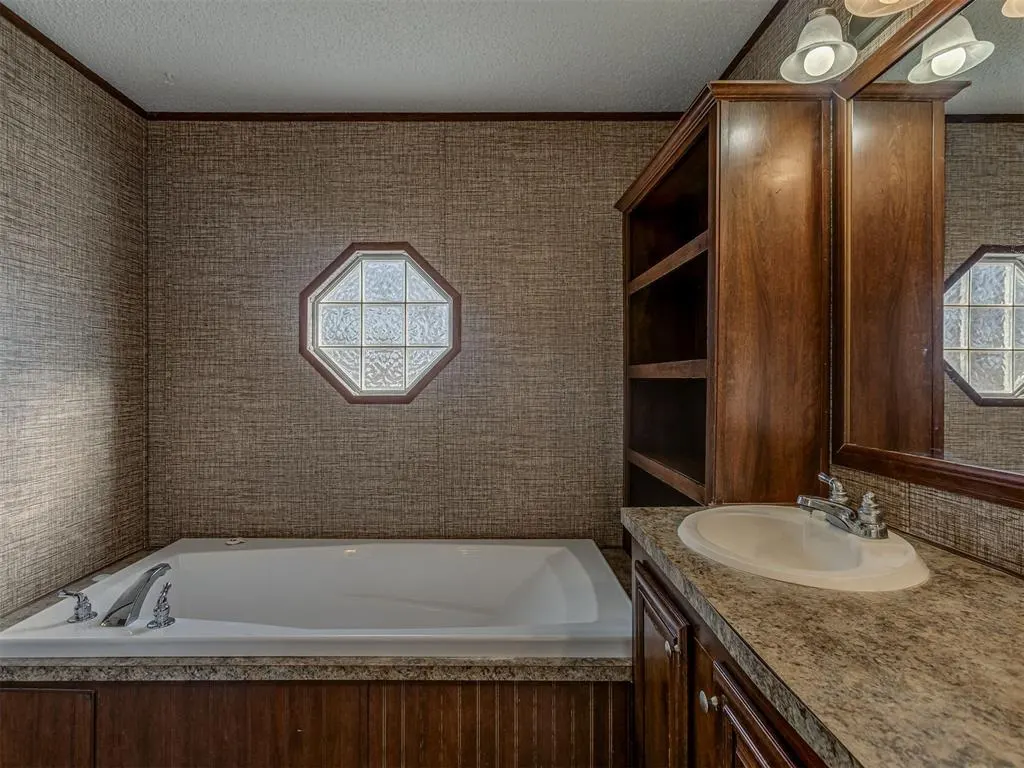 Photo 25 — 10088 351st St, Blanchard, OK 73010