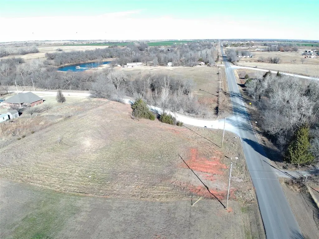 Photo 4 — 1697 CR 1230, Tuttle, OK 73089