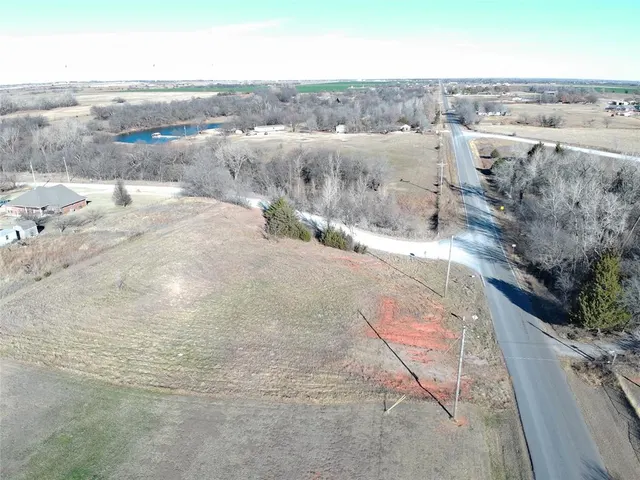 Photo 4 — 1697 CR 1230, Tuttle, OK 73089