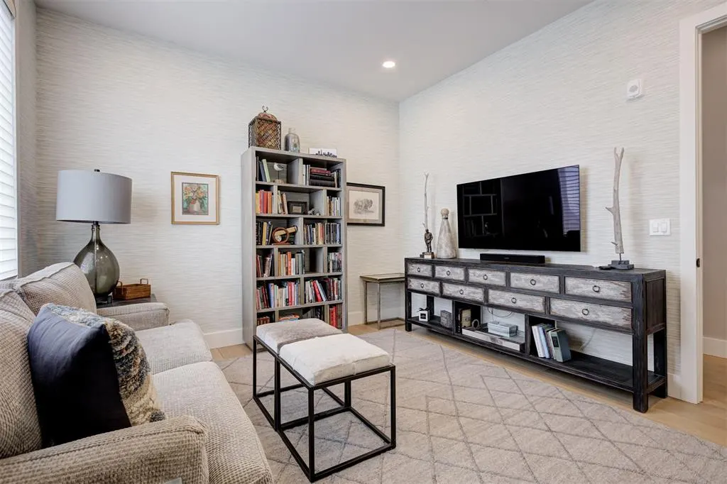 Photo 15 — 928 SW 17th Street 3B, Oklahoma City, OK 73108