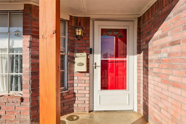 Photo 5 — 10 Red Oak Road, Shawnee, OK 74804