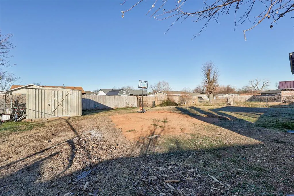 Photo 37 — 10 Red Oak Road, Shawnee, OK 74804