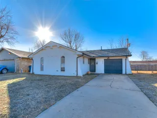 Sold home at 508 Gayclifee Terrace