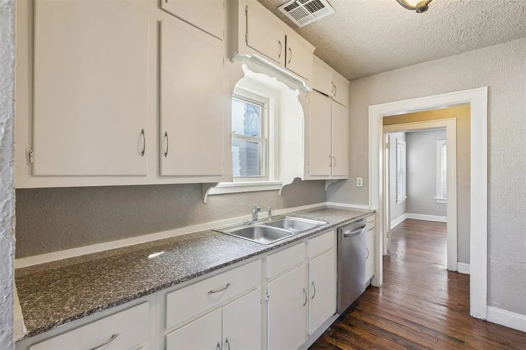 Photo 6 — 1220 NW 43rd Street, Oklahoma City, OK 73118