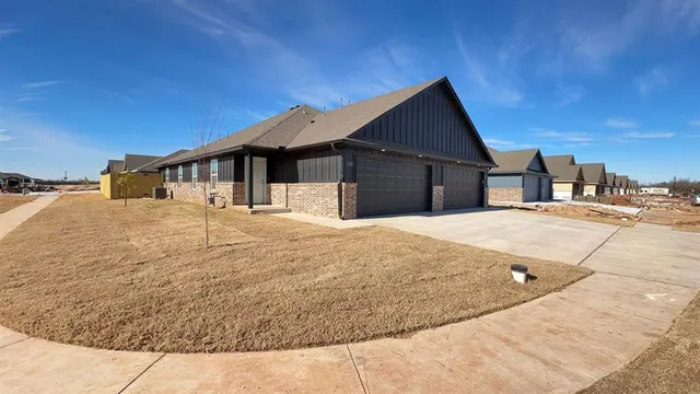 Photo 2 — 11401 University Drive, Oklahoma City, OK 73114
