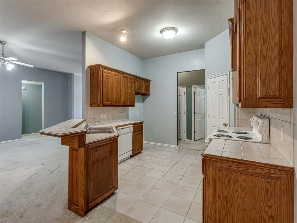 Photo 15 — 2316 SW 96th Street, Oklahoma City, OK 73159