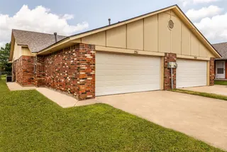 Sold home at 231 Barrett Place