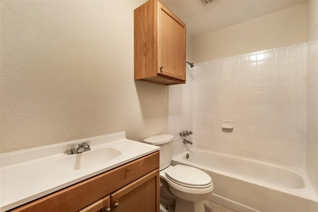 Photo 14 — 231 Barrett Place, Edmond, OK 73003