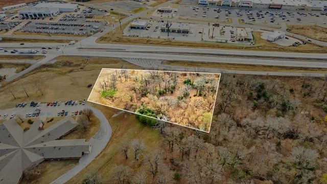 Photo 3 — 1075 S George Nigh Expressway, McAlester, OK 74501