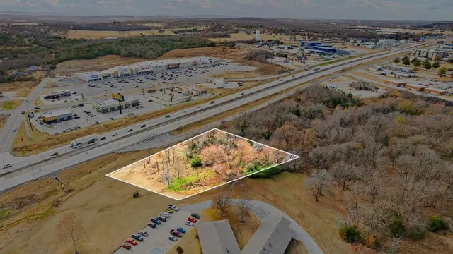 Photo 4 — 1075 S George Nigh Expressway, McAlester, OK 74501