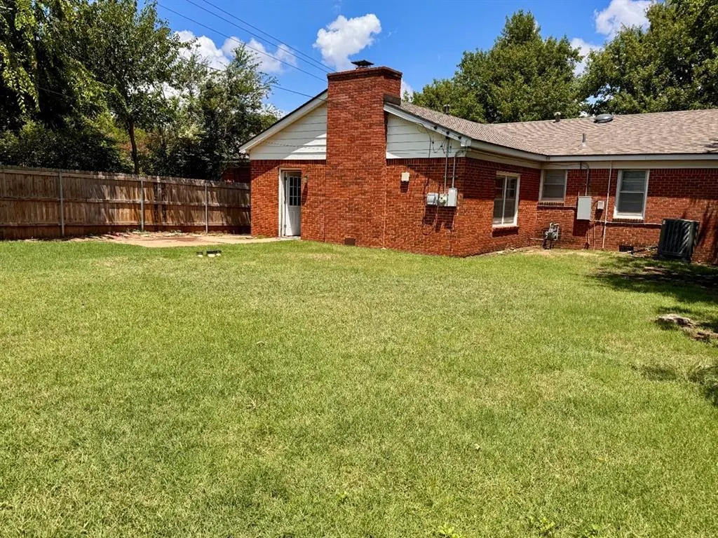 Photo 15 — 1304 Downing Street, Oklahoma City, OK 73120