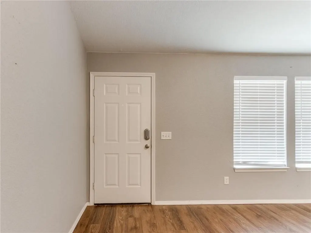 Photo 4 — 1116 Abigail Court, Edmond, OK 73003