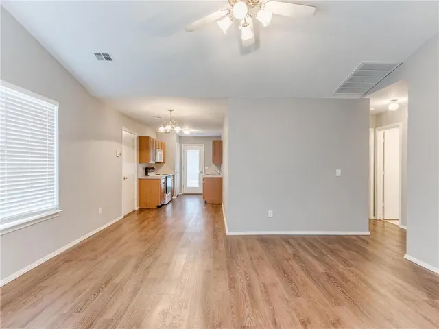 Photo 8 — 1116 Abigail Court, Edmond, OK 73003
