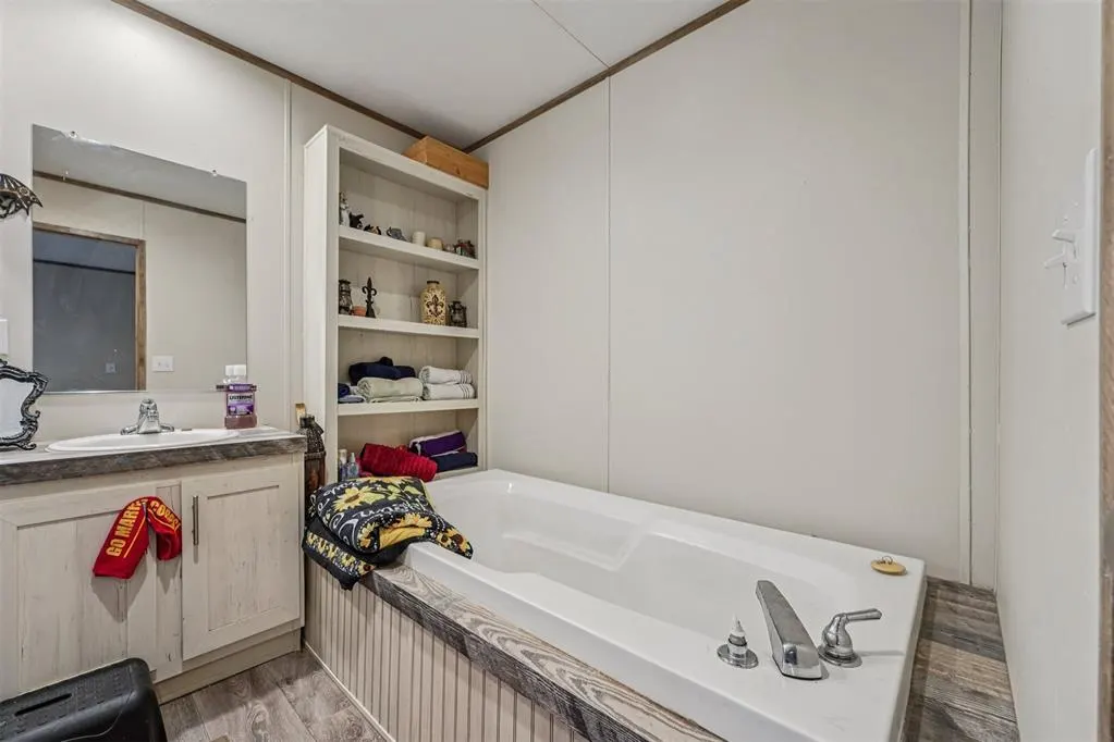 Photo 15 — 970888 S Rambling Oaks Road, Luther, OK 73054