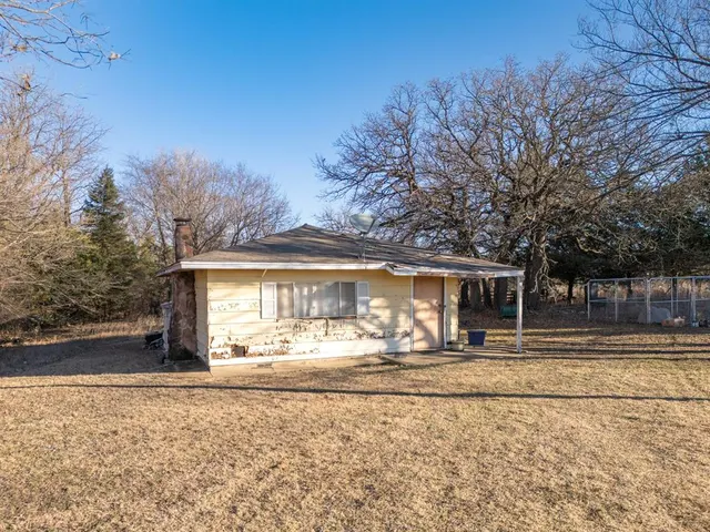 Front exterior — 990876 S 3500 Road, Sparks, OK 74869