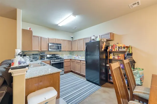 Photo 8 — 212 Ashley Drive 212 & #214, Edmond, OK 73003