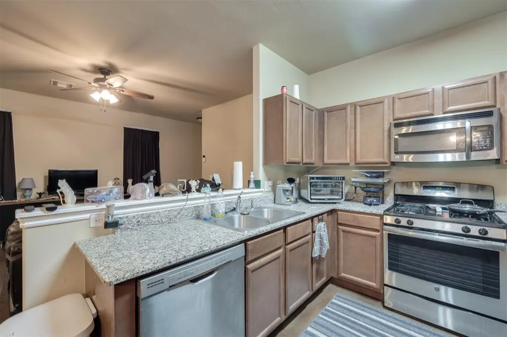 Photo 10 — 212 Ashley Drive 212 & #214, Edmond, OK 73003