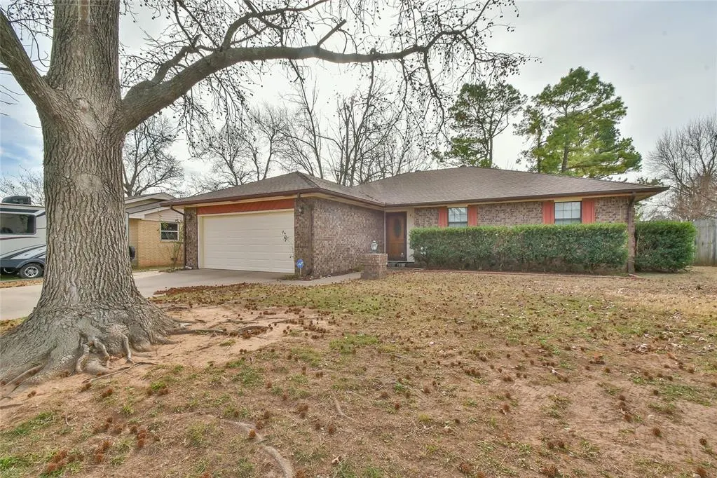 Photo 2 — 410 E Johnson Street, Lexington, OK 73051
