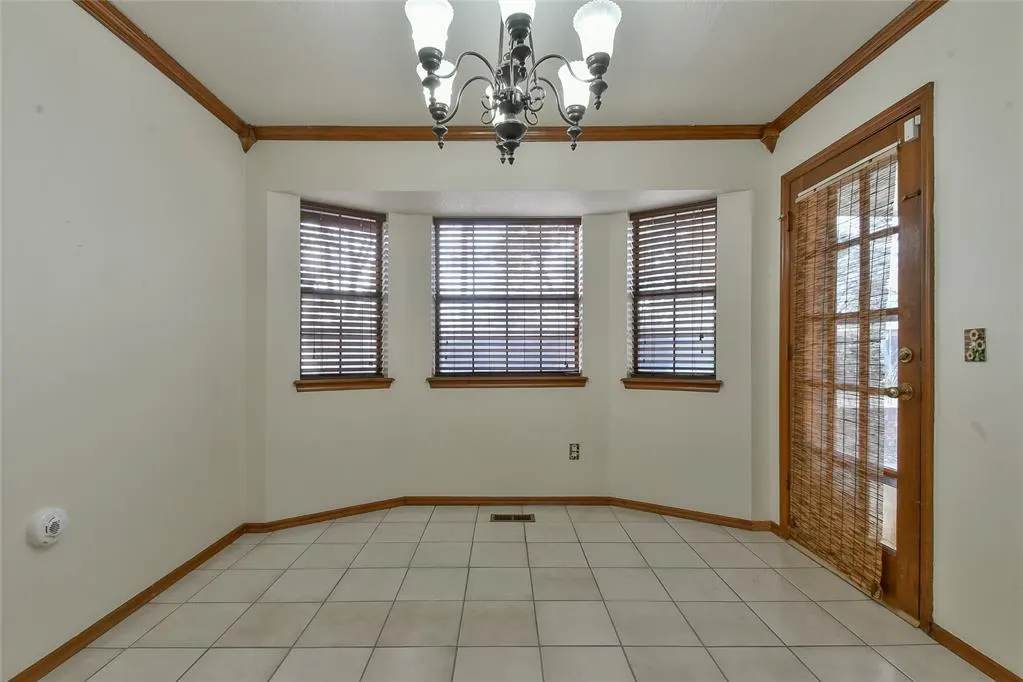 Photo 9 — 410 E Johnson Street, Lexington, OK 73051